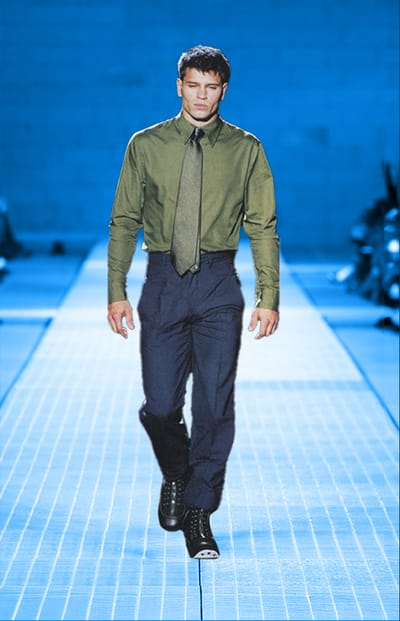 Look 2 - Stiff leather